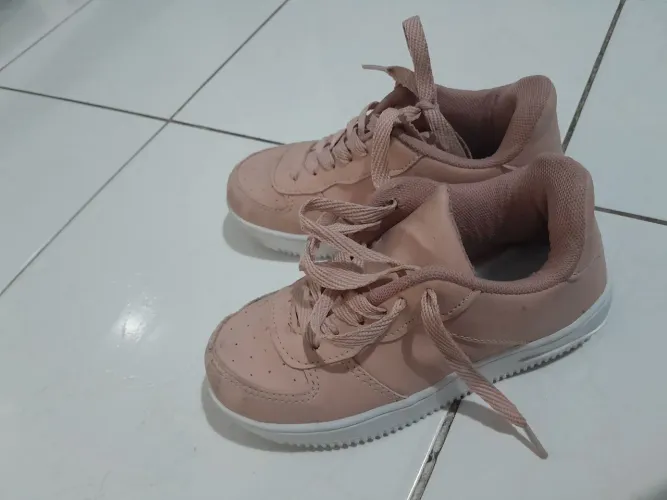 Tênis rose infantil