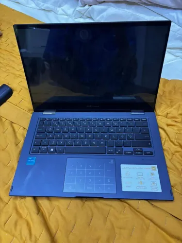 Computador ASUS touch