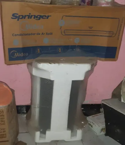 Vendo ar condicionado na caixa