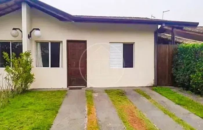 ótima casa em condomínio fechado em Embu Guaçu, cipó excelente oportunidade .