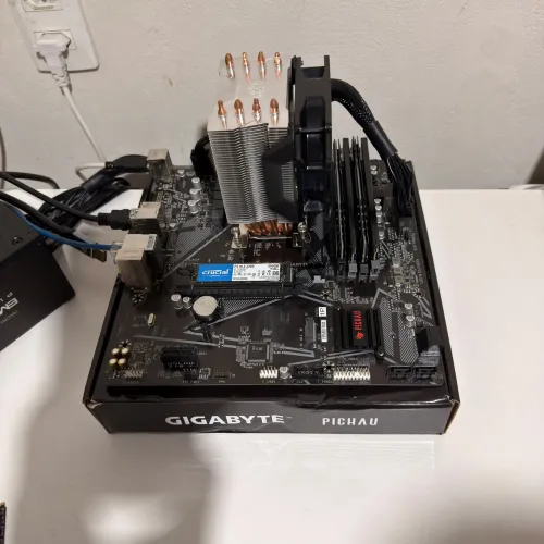 Kit Placa Mãe B550M / Ryzen 5 5600G / 32GB Memória RAM DDR4