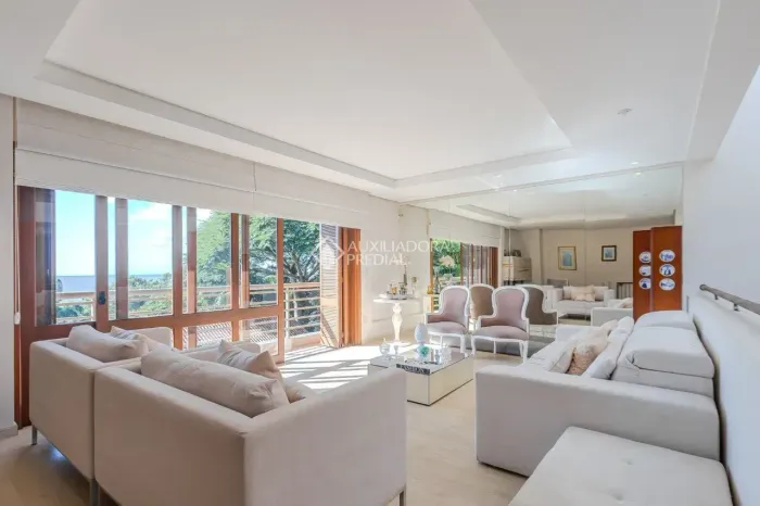 Casa em condomínio com Vista Cinematográfica para pôr do sol do Guaíba