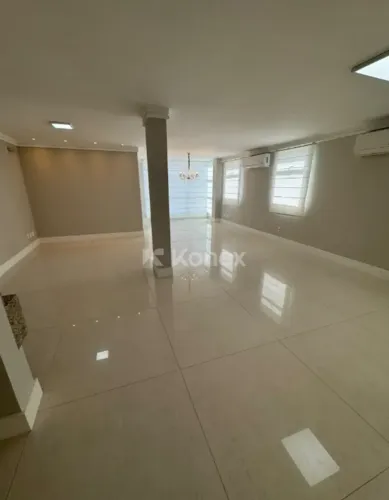 Casa em condomínio fechado no Horto Florestal | 300 m² | 4 dormitórios | Piscina privativa