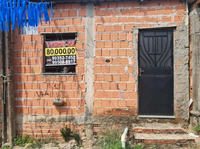 Vende-se esse casa no bairro do Puraquequara!