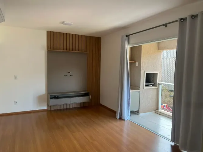 VICTORIA PARQUE | Apartamento com 2 quartos (1 suíte), sacada com churrasqueira e 1 vaga p