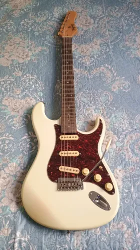 Guitarra Tagima T635 - Classic Series - Olympic White