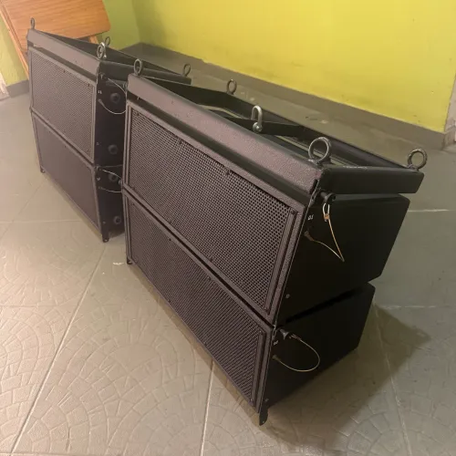 2 Pares de Line Array 2x8 + polegadas + TI, com ferragem.