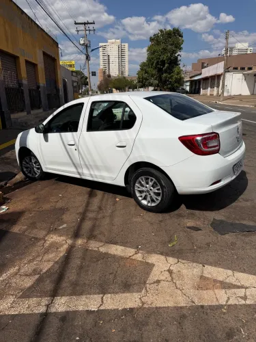 Renault Logan Zen Flex 1.0 12V 4P Mec. 2023