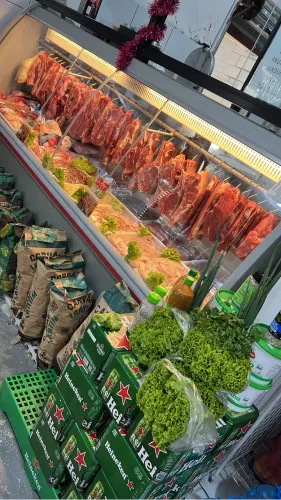 Mercado açougue e padaria 600,000,00