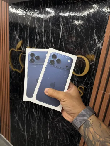 IPHONE 17 PRO MAX 256gb deep blue