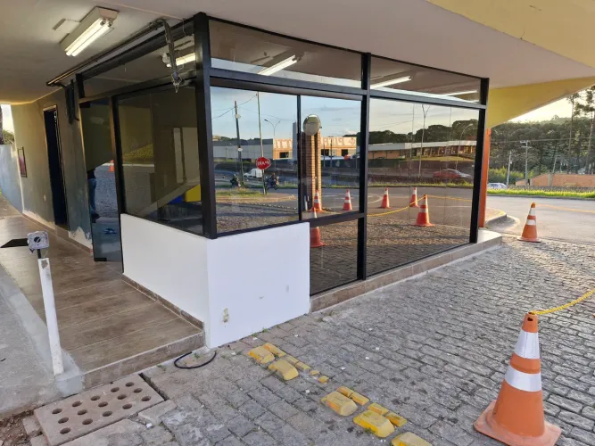 Vaga para Vidraceiro com experiência.