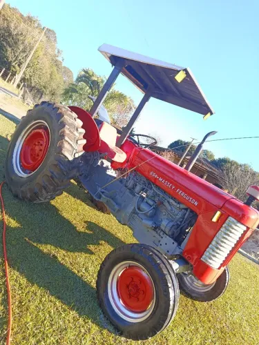 Trator massey Ferguson 65x
