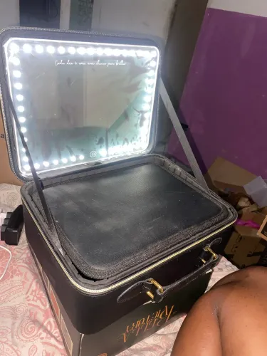 Maleta de maquiagem com LED