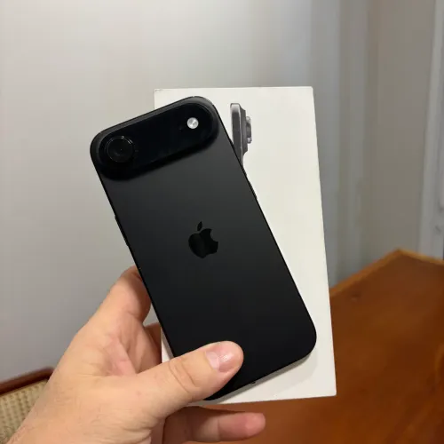 iPhone Air - 256GB - Garantia até maio Bateria: 100%