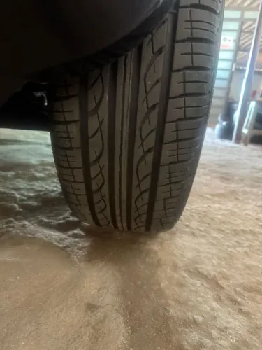 Pneus Semi-Novos 235/60R16 Remold 