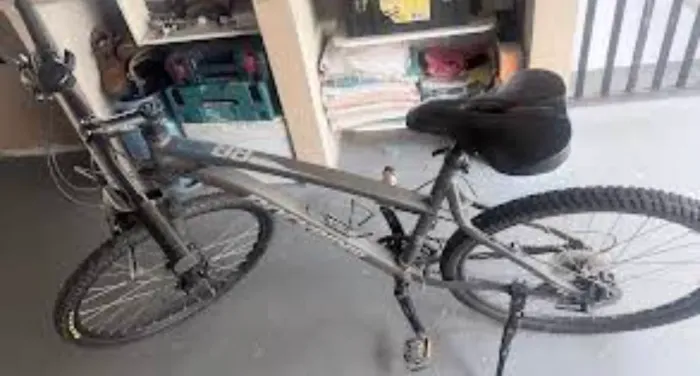 Vende-se uma bicicleta aro 26
