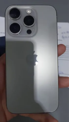 Vendo iPhone 15 pro 128 gb titanium, nunca aberto bateria em 85% único dono