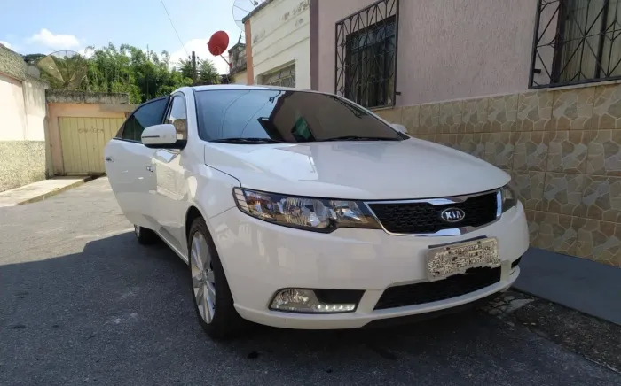 Kia Motors Cerato 1.6 16V Aut. 2013