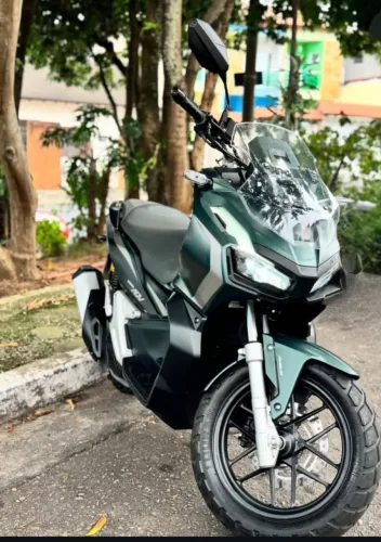 Adv 150 verde zerada