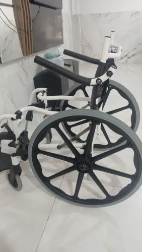 Cadeira de Banho H1 ortobras nova quadro toda em alumínio precisa de um acento