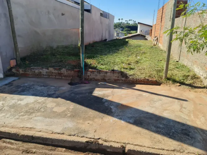 Terreno próximo ao Aeroporto 99.000,00 - Medindo 6 x 30