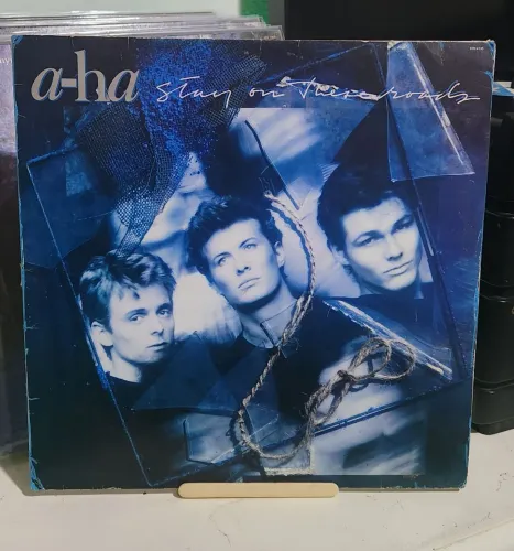 Disco vinil A-HA "Stay on These Roads" lp