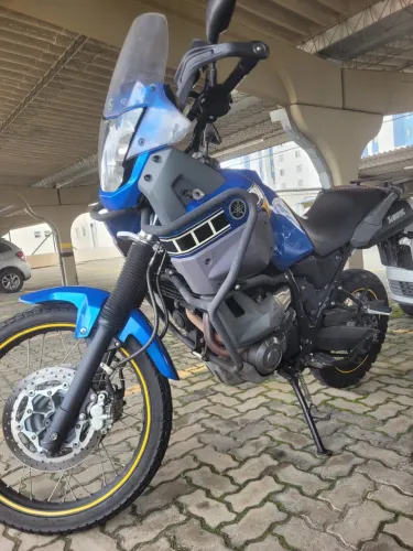 Vendo TENERE 660 cilindradas, com 53 mil km rodados, sou 2 dono, moto muito conservada! 
