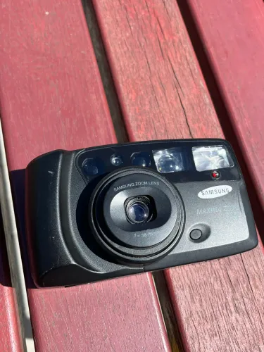 Samsung Maxima ZOOM 760i - Praticidade, Zoom potente e flash inteligente!