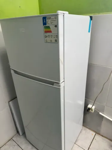 Geladeira nova 230 litros 127v