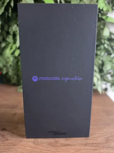 Motorola Signature 512GB  - Verde Olive