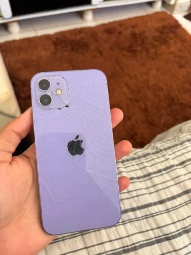 IPHONE 12