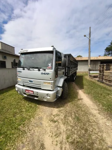 Ford Cargo 2422