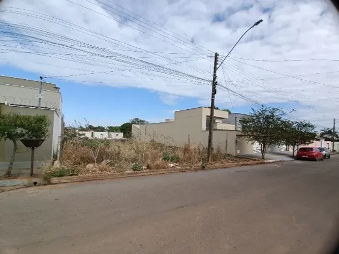 LOTE 450M² / SETOR CENTER VILLE GOIÂNIA