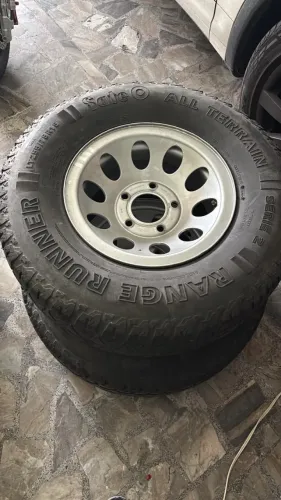 Jogo de rodas da Ford F1000