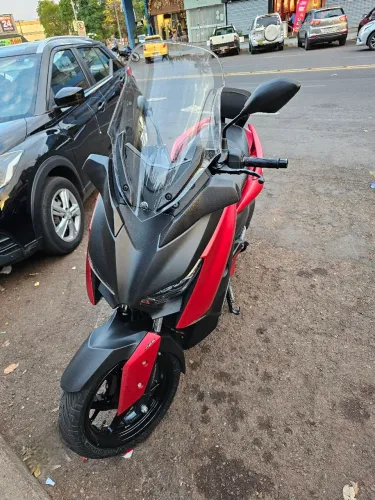 YAMAHA X-MAX 250 IMPECÁVEL!