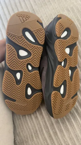 Yezzy 700