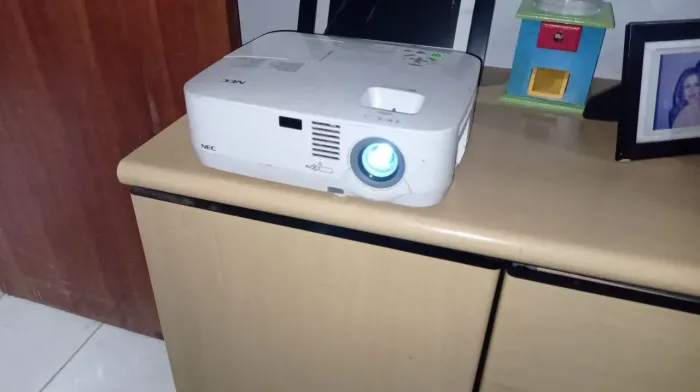 Projetor de vídeo usado NEC