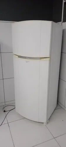 Vende uma geladeira Fros free 