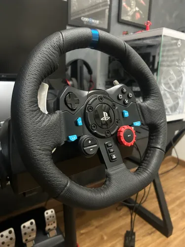 Volante G29 com pedais