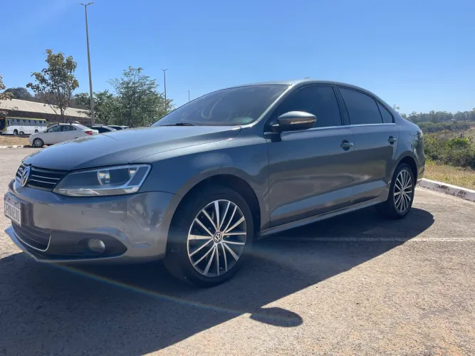 Volkswagen Jetta Highline 2.0 TSI 16V 4P Tiptronic 2014