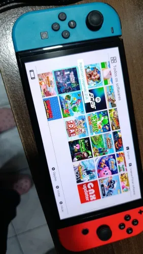 Nintendo Switch OLED desbloqueado 2 cartões de memória novo, comprado em setembro de 2025