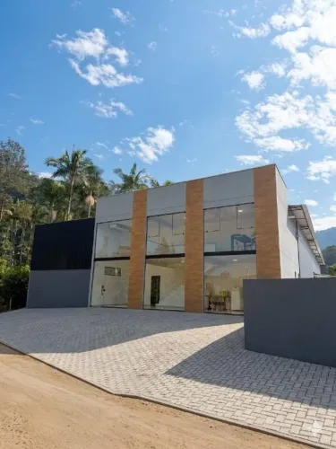 Galpão com 950m² no bairro Bateas!!!