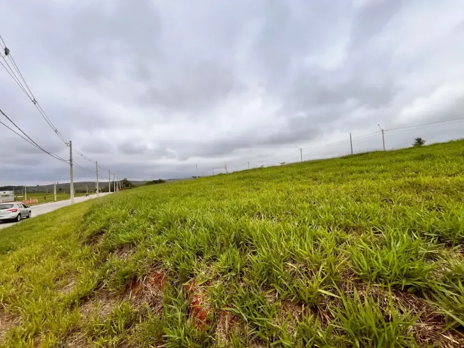 Terreno Incrível com 316m2 DIsponível no Condomínio Borda do Lago em Caçapava SP