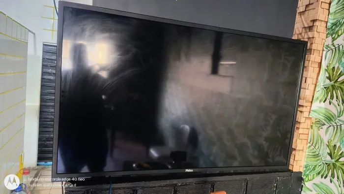 Tv Philco de 60 polegadas Smart 4k com aparelho de internet da Intelbras