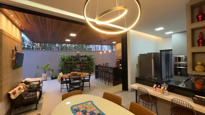 Casa à vend no Condomínio Raros em Uberlândia