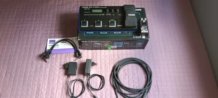 Pedaleira para guitarra boss GT1 + M vave ir box.