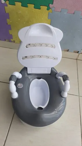 Troninho musical infantil fazendinha (em excelente estado)