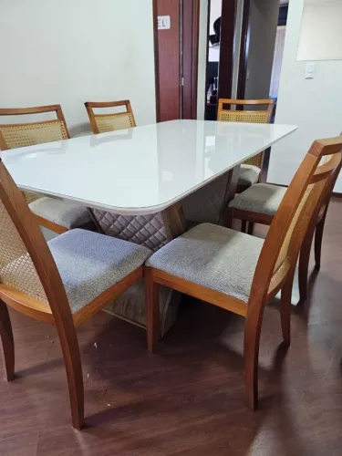 Mesa de Jantar com 6 Cadeiras