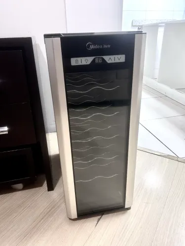 Adega Midea Liva - 12 Garrafas