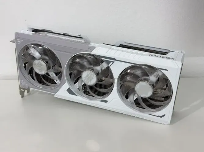 RX 9060 XT 16Gb Asrock Steel legend 3x